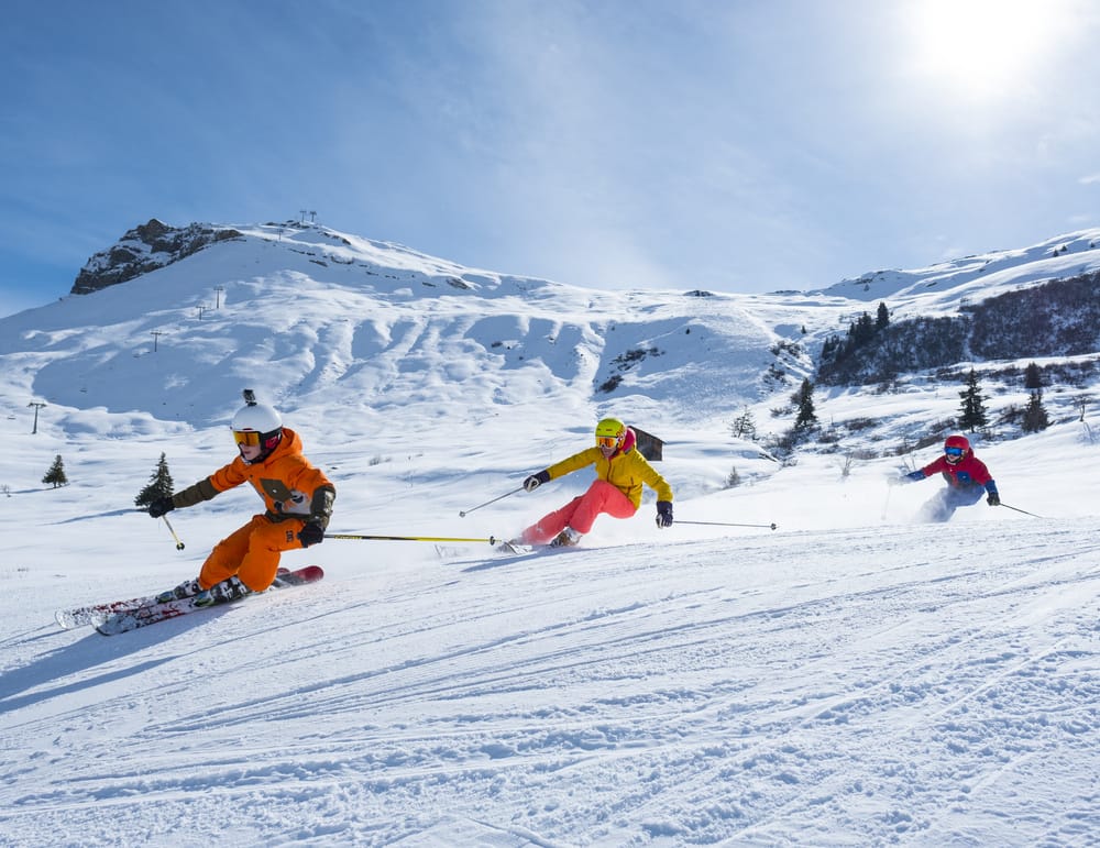 Skifahren als Gruppe in Obersaxen Mundaun Val Lumnezia